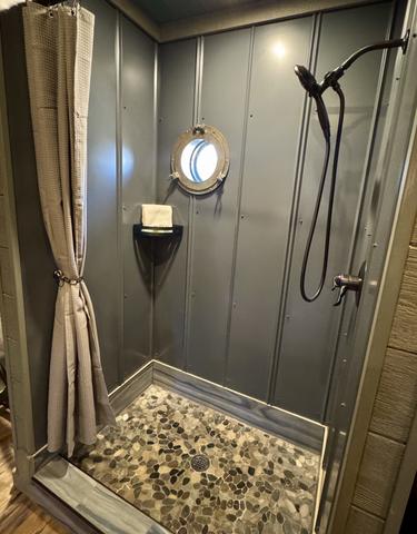 CUSTOM TILE RAIN SHOWER - PORT HOLE WINDOW - LUXURY LINENS & TOILETRIES ARE PROVIDED