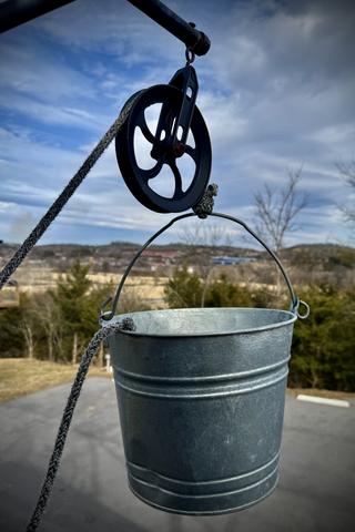 RAISE & LOWER YOUR FAVORITE SNACK AND DRINKS WITH OUR BUCKET PULLEY SYSTEM