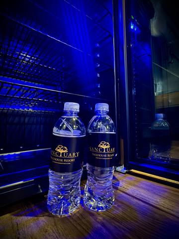 MINI FRIDGE - KITCHENETTE - COMPLIMENTARY BOTTLED WATER INCLUDED