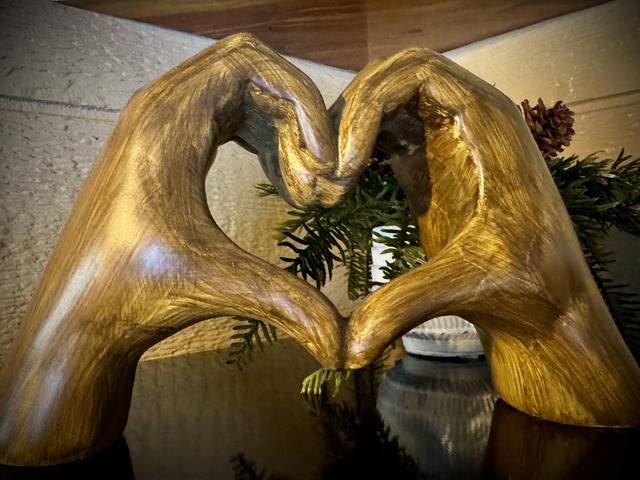 MORNING WOOD TREEHOUSE - SANCTUARY TREEHOUSE RESORT - SMOKY MOUNTAINS - SLEEPS 6