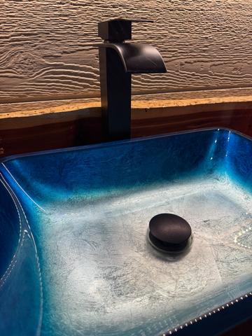 CUSTOM KITCHENETTE SINK AT 19TH HOLE TREEHOUSE - SANCTUARY TREEHOUSE RESORT