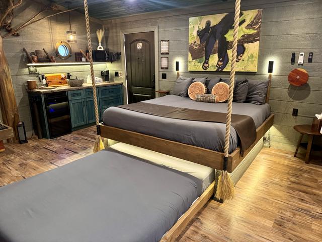 SECRET QUEEN ROLL OUT BED - CRANK THE WHEEL AND REVEAL AN INTERACTIVE FEATURE - TREEMENDOUS FUN TREEHOUSE