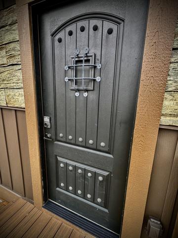SPEAK EASY FRONT DOORS - KEY LESS ENTRY - CODE IS SENT PRIOR TO ARRIVAL - NO CONTACT CHECK-IN