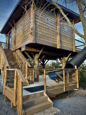AIR FORT ONE MOUNTAIN VIEW TREEHOUSE - SANCTUARY TREEHOUSE RESORT