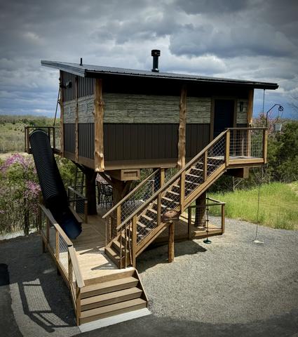 19TH HOLE MOUNTAIN AND GOLF COURSE VIEW TREEHOUSE - SMOKY MOUNTAINS