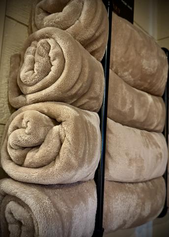 OUTDOOR BLANKETS FOR THOSE COZY FIRESIDE NIGHTS AT DON'T STOP BE-LEAFING TREEHOUSE PROVIDED
