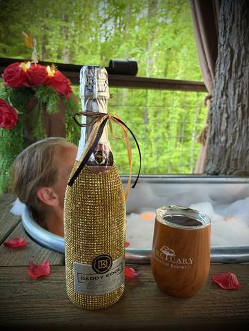 RELAX - UNWIND - DISCONNECT SO YOU CAN RECONNECT AT HONEY HOLE LUXE TREEHOUSE