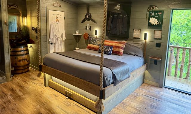 ROPE SUSPENDED KING BED - SECRET ROLL OUT QUEEN UNDERNEATH - AIR FORT ONE TREEHOUSE