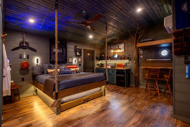 AIR FORT ONE TREE FORT TREEHOUSE - SLEEPS 6 - MOUNTAIN VIEW - SANCTUARY TREEHOUSE RESORT IN THE SMOKY MOUNTAINS