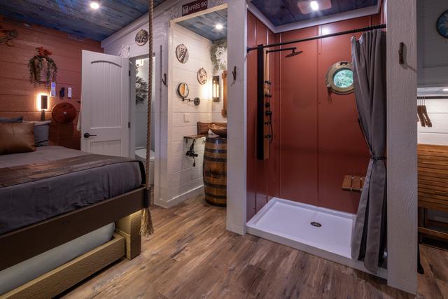 BATH ROOM - PRIVATE TOILET CLOSET - CUSTOM VANITY SINK - RAIN SHOWER - PRIVACY CURTAIN - HEATED AND LIT TOILET SEATS
