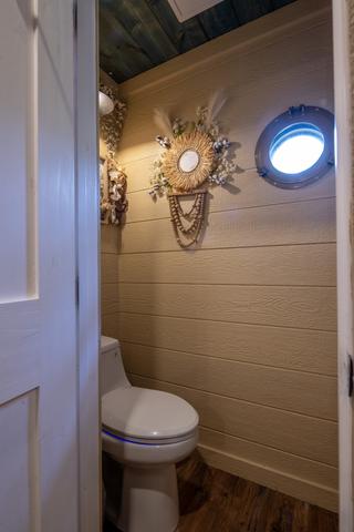 TOILET CLOSET - HEATED & LIT TOILET SEAT - PORT HOLE WINDOW - PAPER PRODUCTS AND LUXURY LINENS PROVIDED