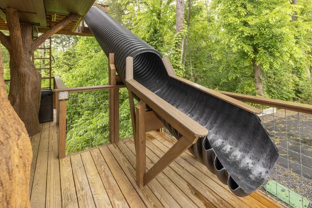 20-FOOT SLIDE - OWL ALWAYS LOVE YOU TREEHOUSE