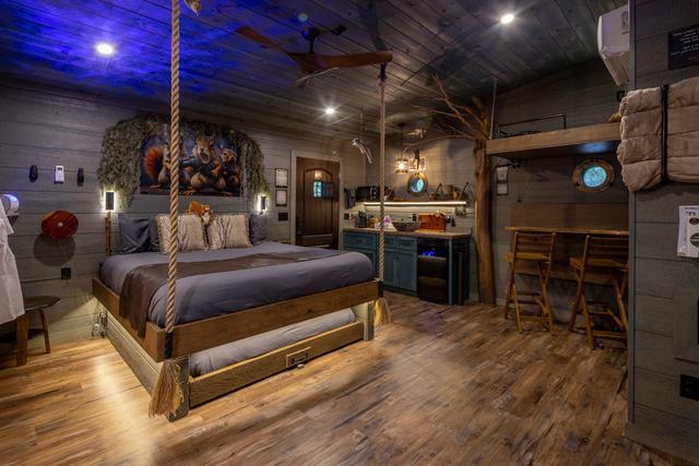 SQUIRRELS GONE WILD TREE FORT TREEHOUSE - SANCTUARY TREEHOUSE RESORT - SLEEPS 6 - WOODED VIEW
