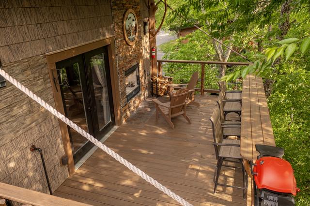 OWL ALWAYS LOVE YOU TREE FORT TREEHOUSE - SLEEPS 6 - WOODED VIEW - SANCTUARY TREEHOUSE RESORT