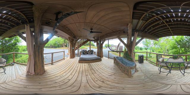 HONEY HOLE LUXE TREEHOUSE AT SANCTUARY TREEHOUSE RESORT IN THE SMOKY MOUNTAINS PANORAMA