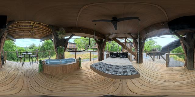 TREE-T-MENT CENTER LUXE TREEHOUSE - SANCTUARY TREEHOUSE RESORT - PANORAMA