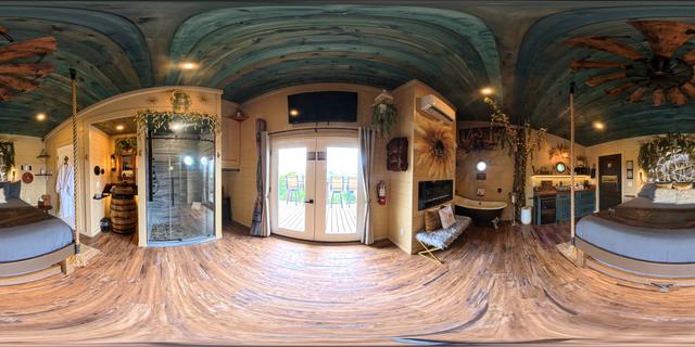 TREE-T-MENT CENTER LUXE TREEHOUSE - SANCTUARY TREEHOUSE RESORT - PANORAMA