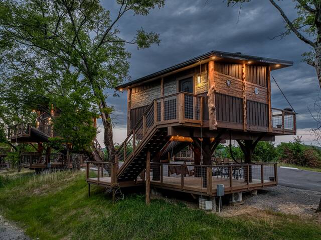 GOOD OLE ROCKY TOP - SANCTUARY TREEHOUSE RESORT