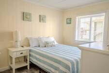 Photo of 2 Bedrooms with beach wiews and in walking distance to Seacrets!