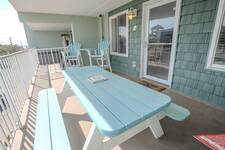 Photo of 2 Bedrooms with beach wiews and in walking distance to Seacrets!