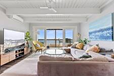 Photo of Relaxing Direct Oceanfront / Beachfront Retreat 