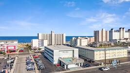 Photo of Spacious 3rd Floor Studio near Jolly Roger and the Beach!