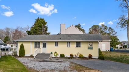 Photo of 24 Windjammer Rd
