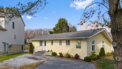 Photo of 24 Windjammer Rd