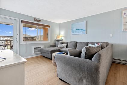 Photo of Large Ocean Block Condo 139st 3-Bedroom