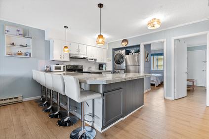 Photo of Large Ocean Block Condo 139st 3-Bedroom