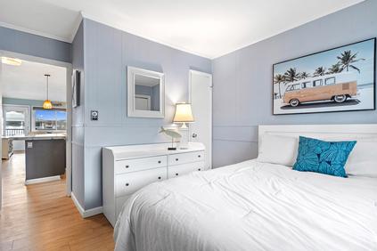 Photo of Large Ocean Block Condo 139st 3-Bedroom