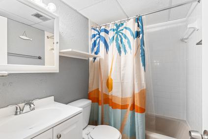 Photo of Large Ocean Block Condo 139st 3-Bedroom
