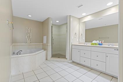 Photo of Adagio 208