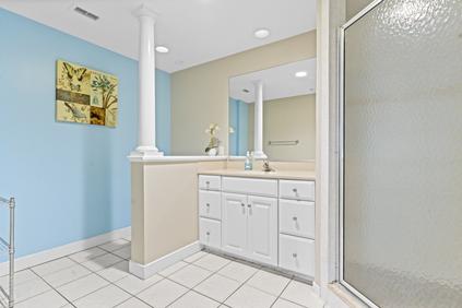 Photo of Adagio 208