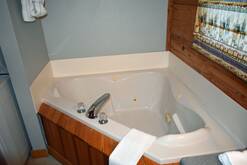 Whirlpool tub in downstairs bath at 14 Cabin Fever