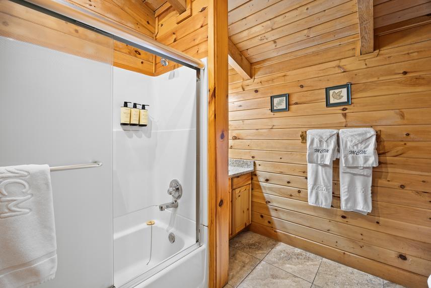 Photo of Fox Hollow Lodge in Gatlinburg TN