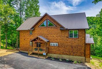 Book your Smoky Mountains dream vacation at Big Splash Lodge.