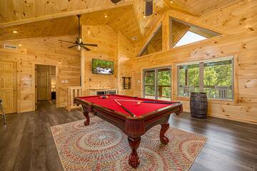Cabin in the Smokies with a pool table.