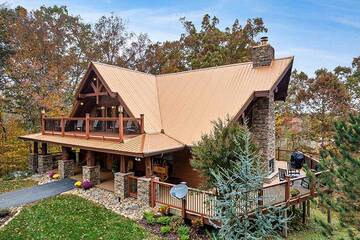 Alpine Oasis, a 6 Bedroom Smoky Mountains cabin rental.