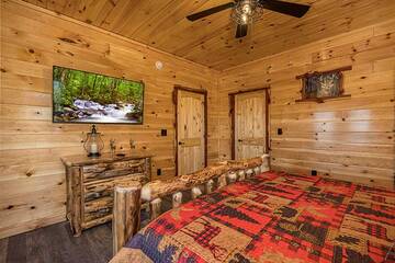 This is the second beroom of your 3 bedroom cabin.