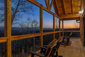 Sunset Peak cabin really lets you enjoy Smoky Mountain sunsets.