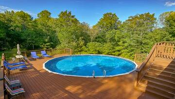 Come to the Smoky Mountains and enjoy this vacation home with a swimming pool.