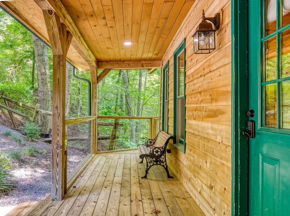 Hushpuppy Hideaway