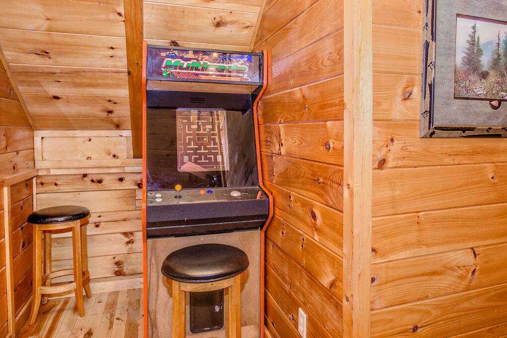 Bear Nook - 2 Bedroom Sevierville Cabin Rental