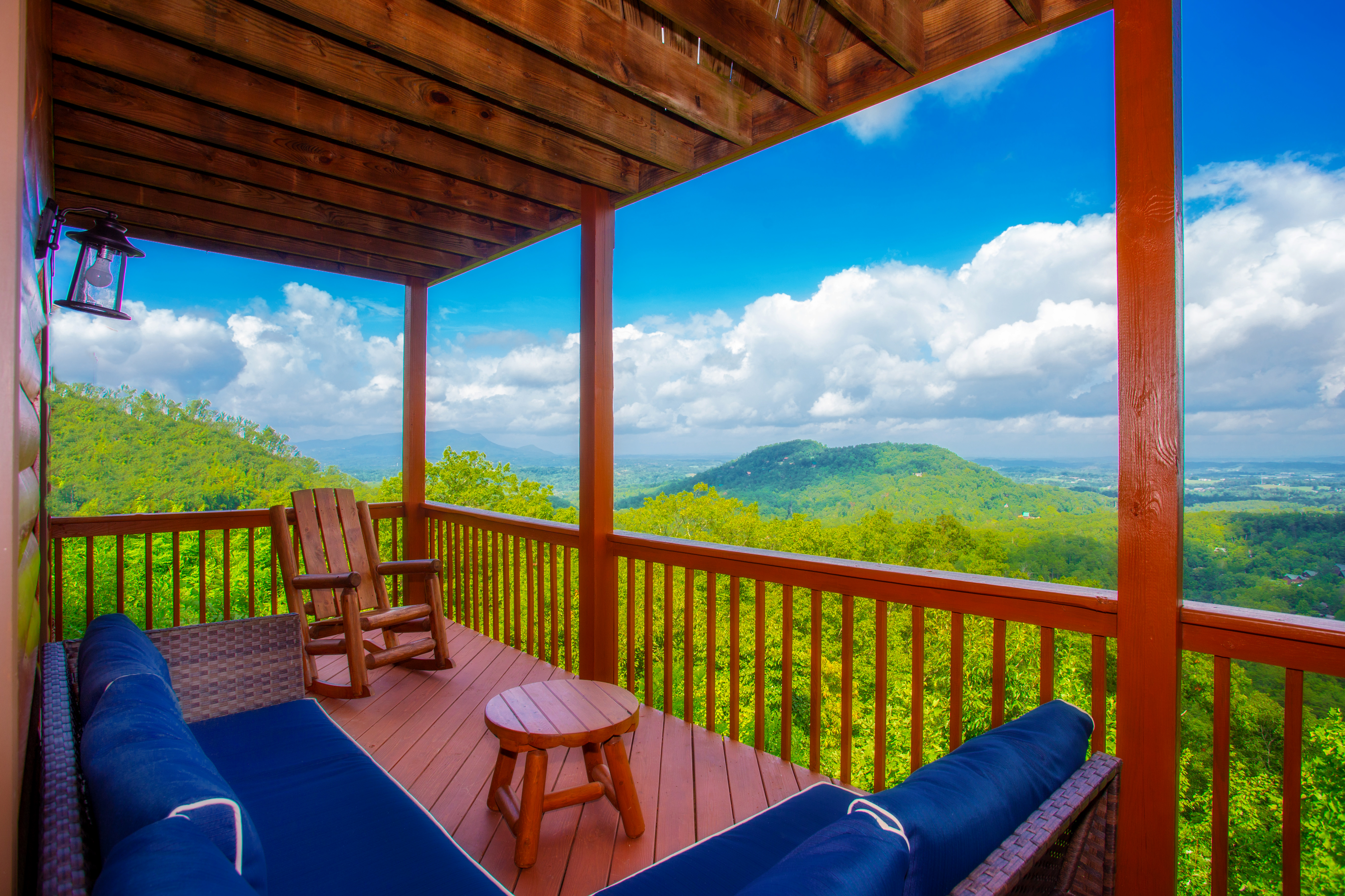 Mountain top views - 3 Bedroom Cabin Rental
