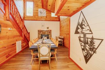 Amazing Adventure Lodge