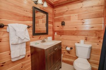 Amazing Adventure Lodge