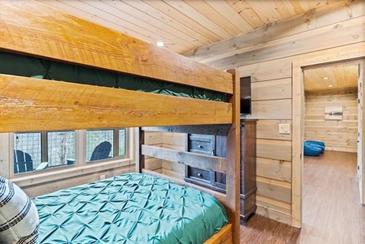 Dreamy Views @ Timber Cove