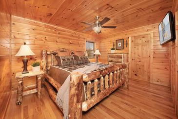 MTFBWYou_TT-May-the-Forest-be-with-You-2016-Bedroom-1