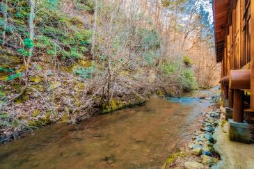 Flowing Waters Lodge